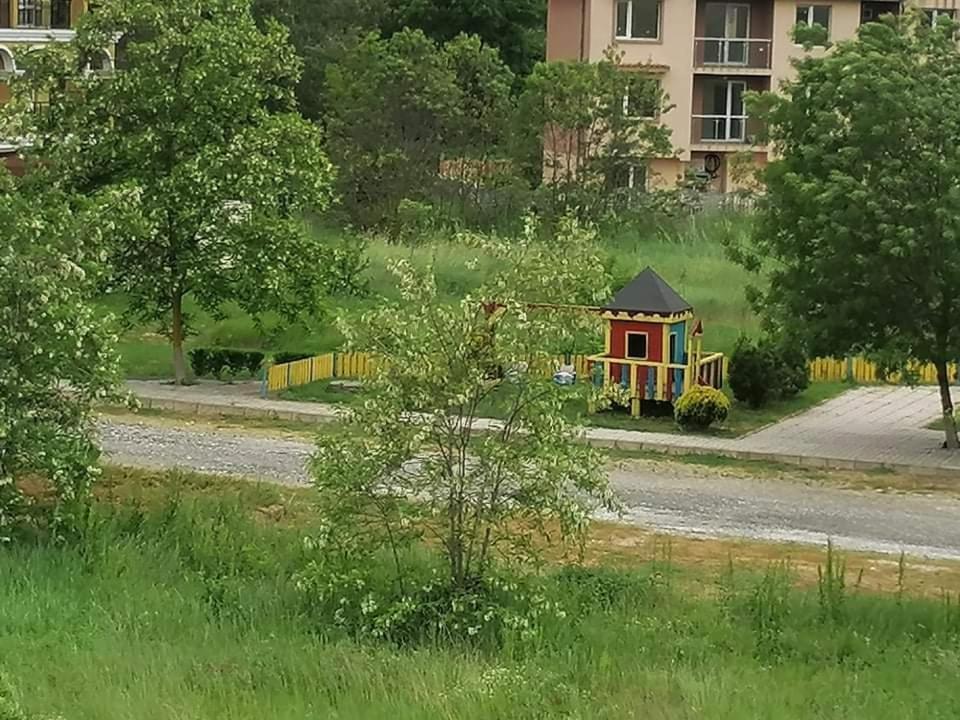 Студио Lozenets Luaran gambar