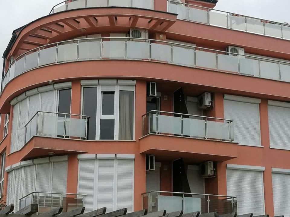 Студио Lozenets Luaran gambar